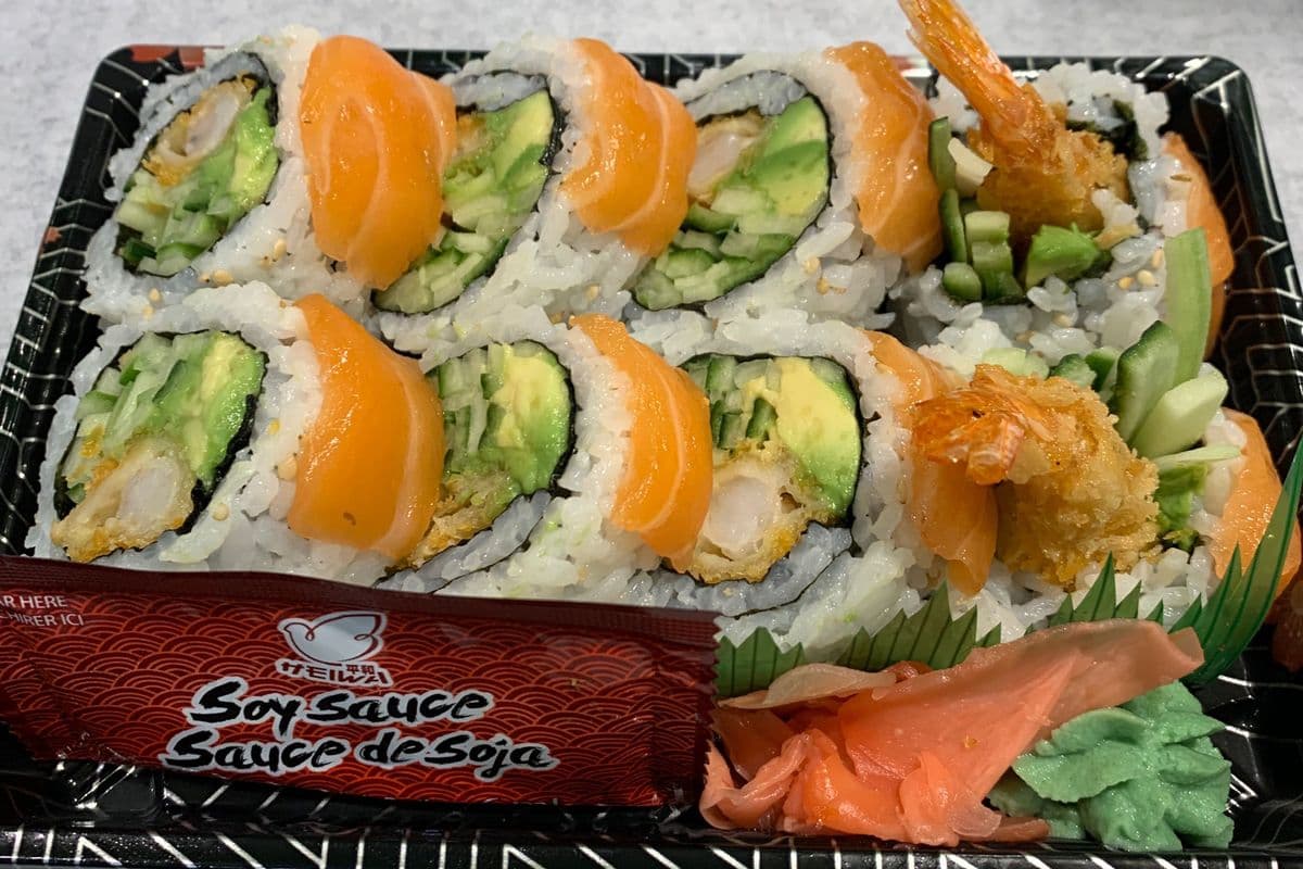 Red Dragon Roll (8 pcs)