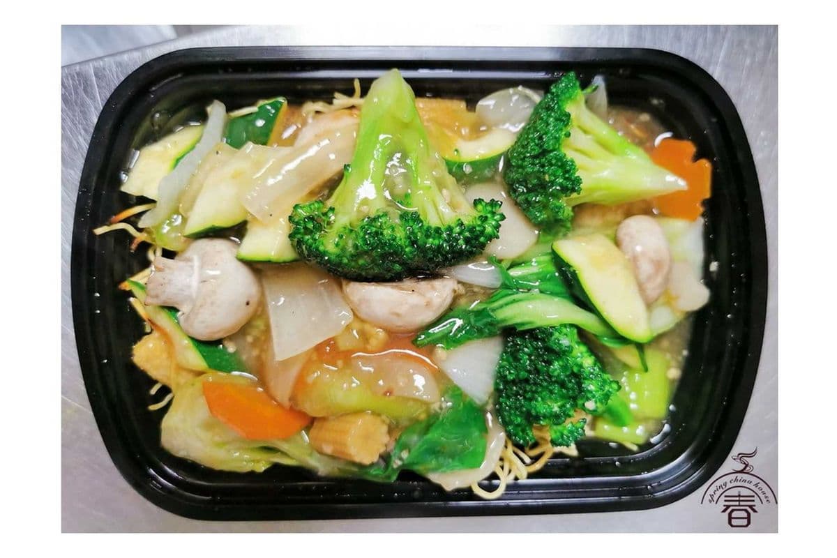 123. Vegetable Fried Noodles or Lo Mein