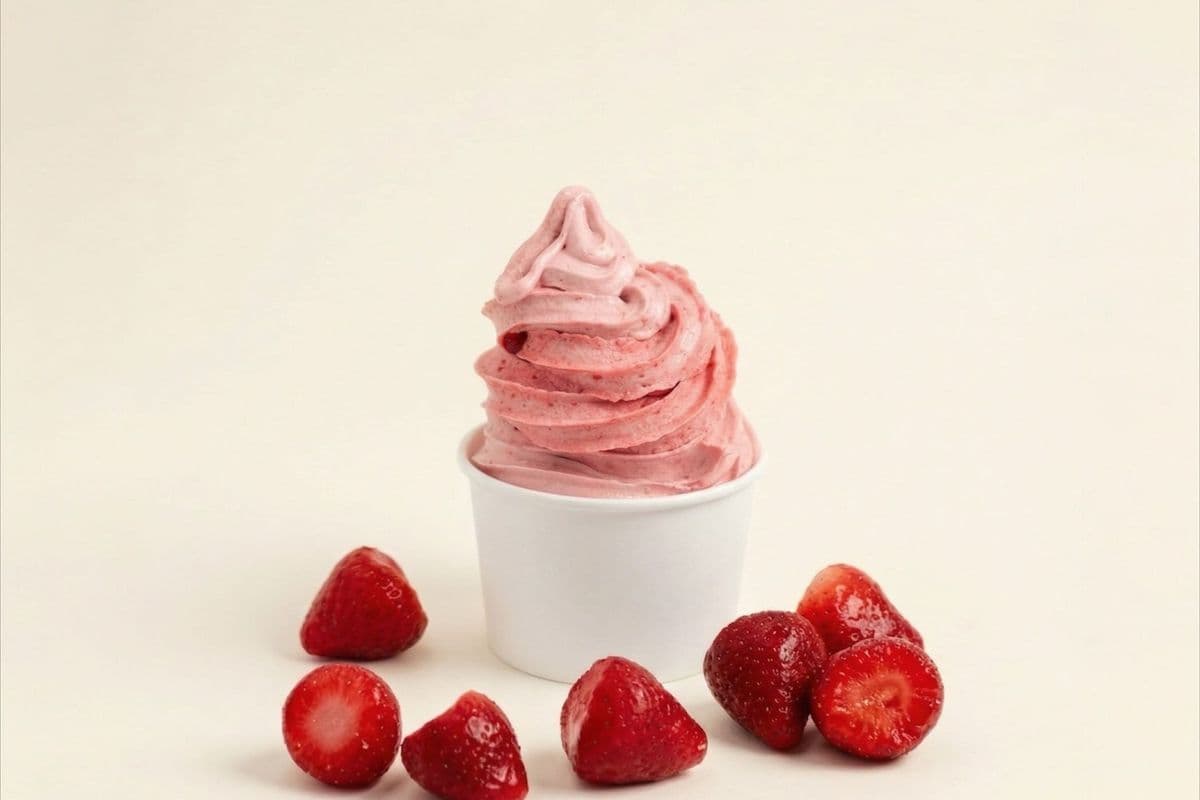 Strawberry Frozen Yogurt