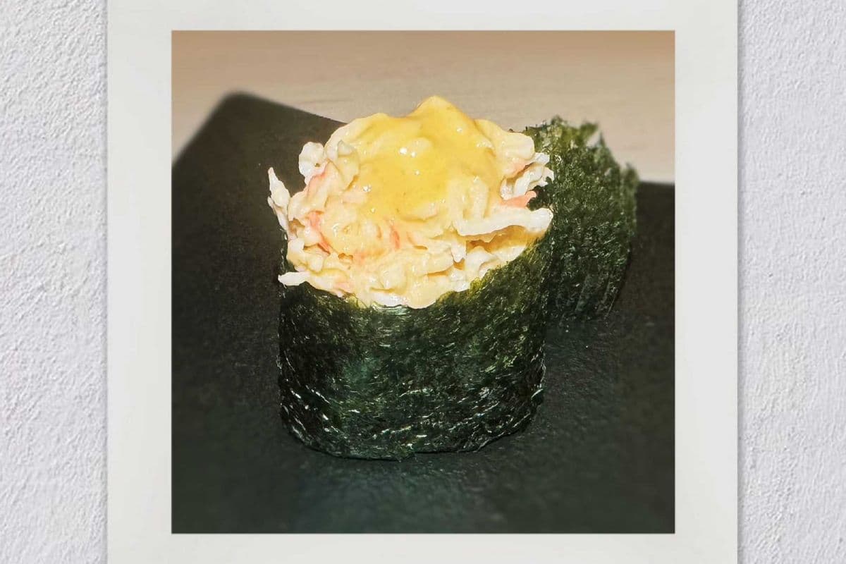 su1. Spicy Crab Sushi (2 pcs)