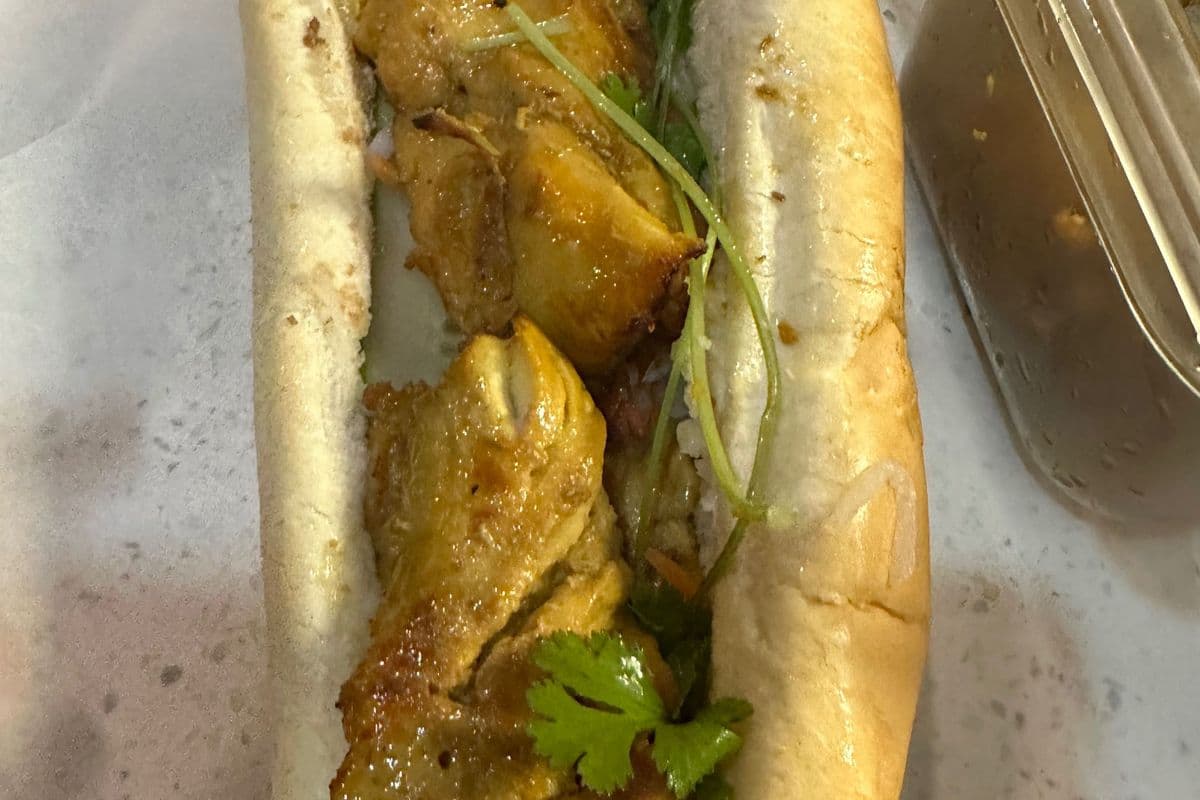 #2.Grilled Lemongrass Chicken Bread-用香茅醃製嘅燒雞三文治-Bánh Mì Gà