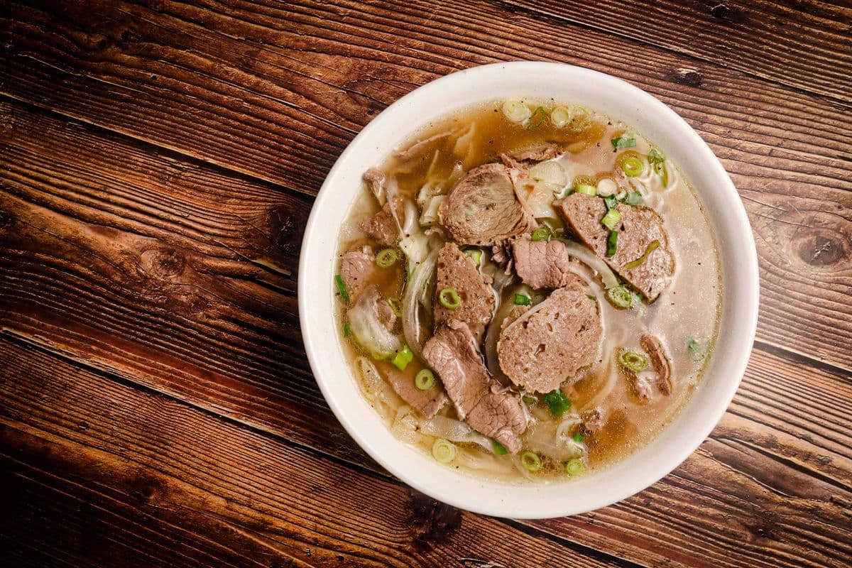 39. Chef's Special Beef Rice Noodle Soup