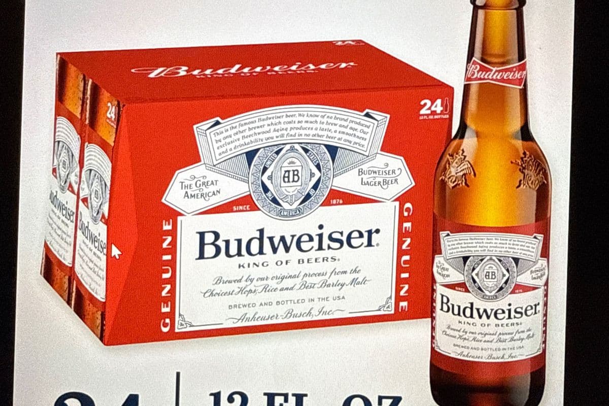 Labatt Budweiser 24PK Bottle (24 x 341 ml Bottle)