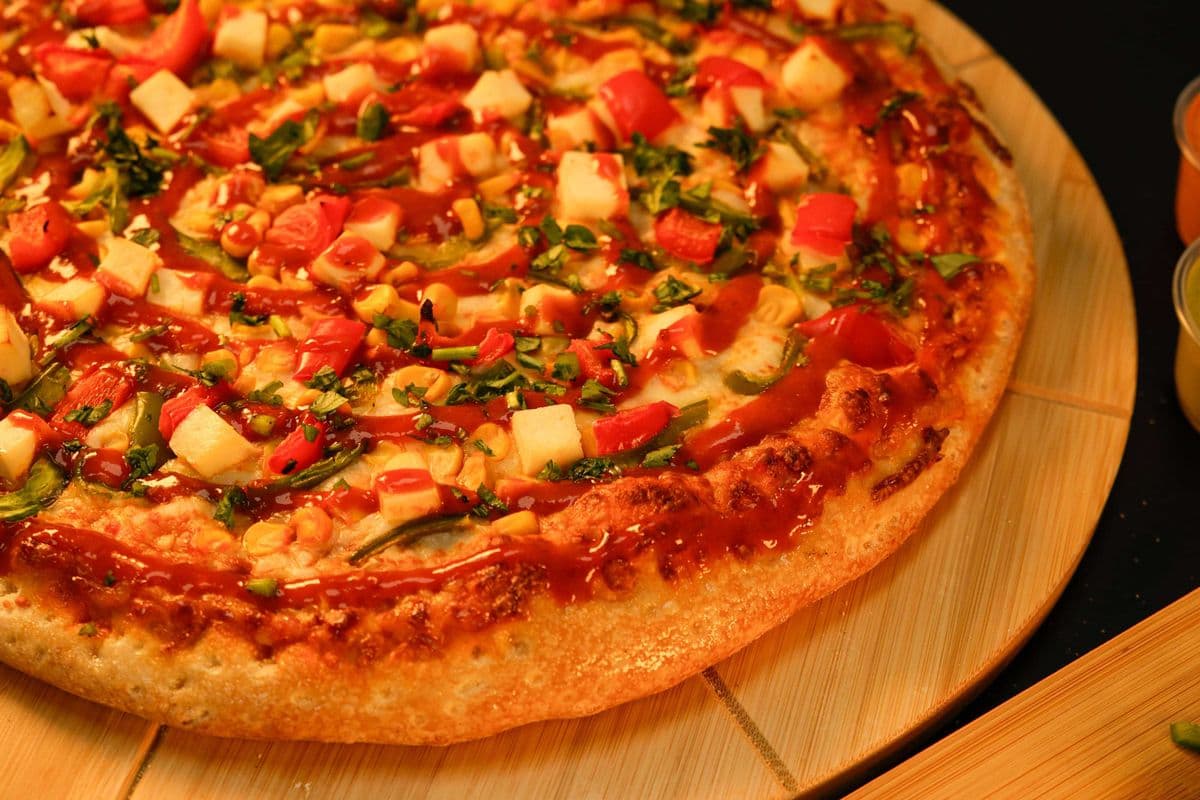 Jain Schezwan Pizza