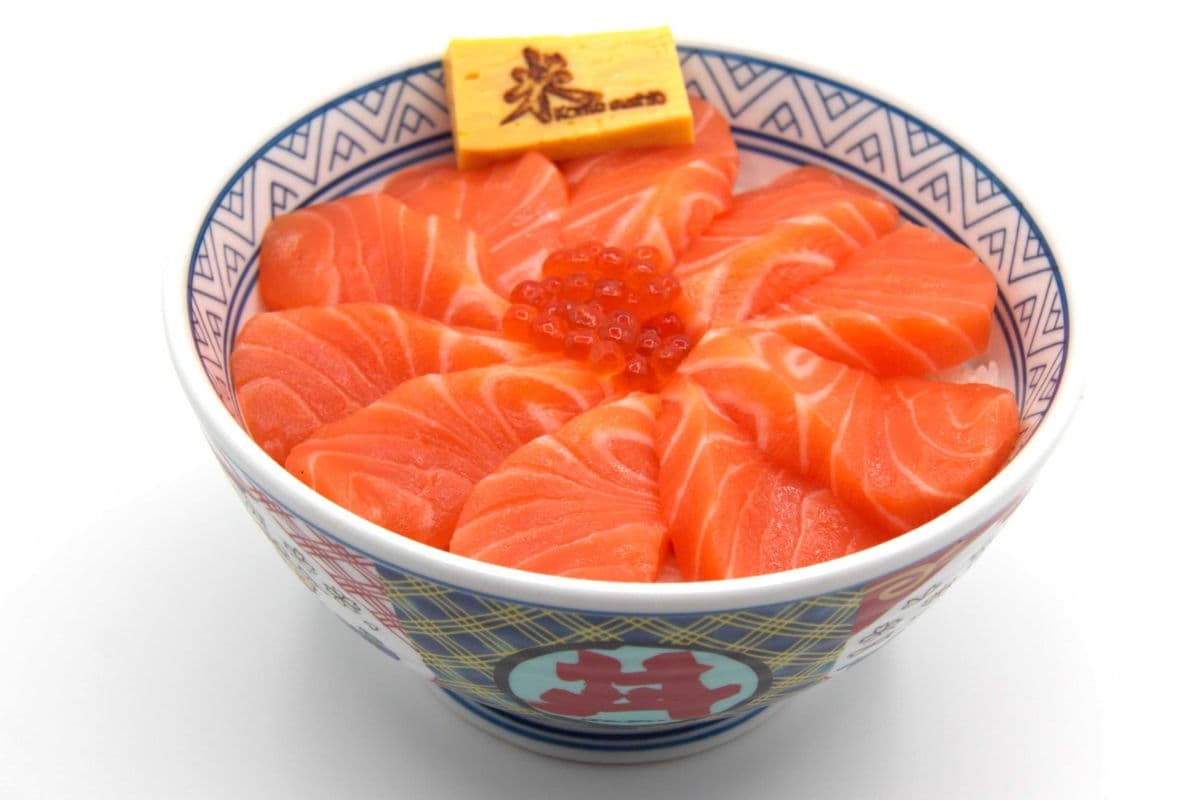 D3. Salmon Ikura Don