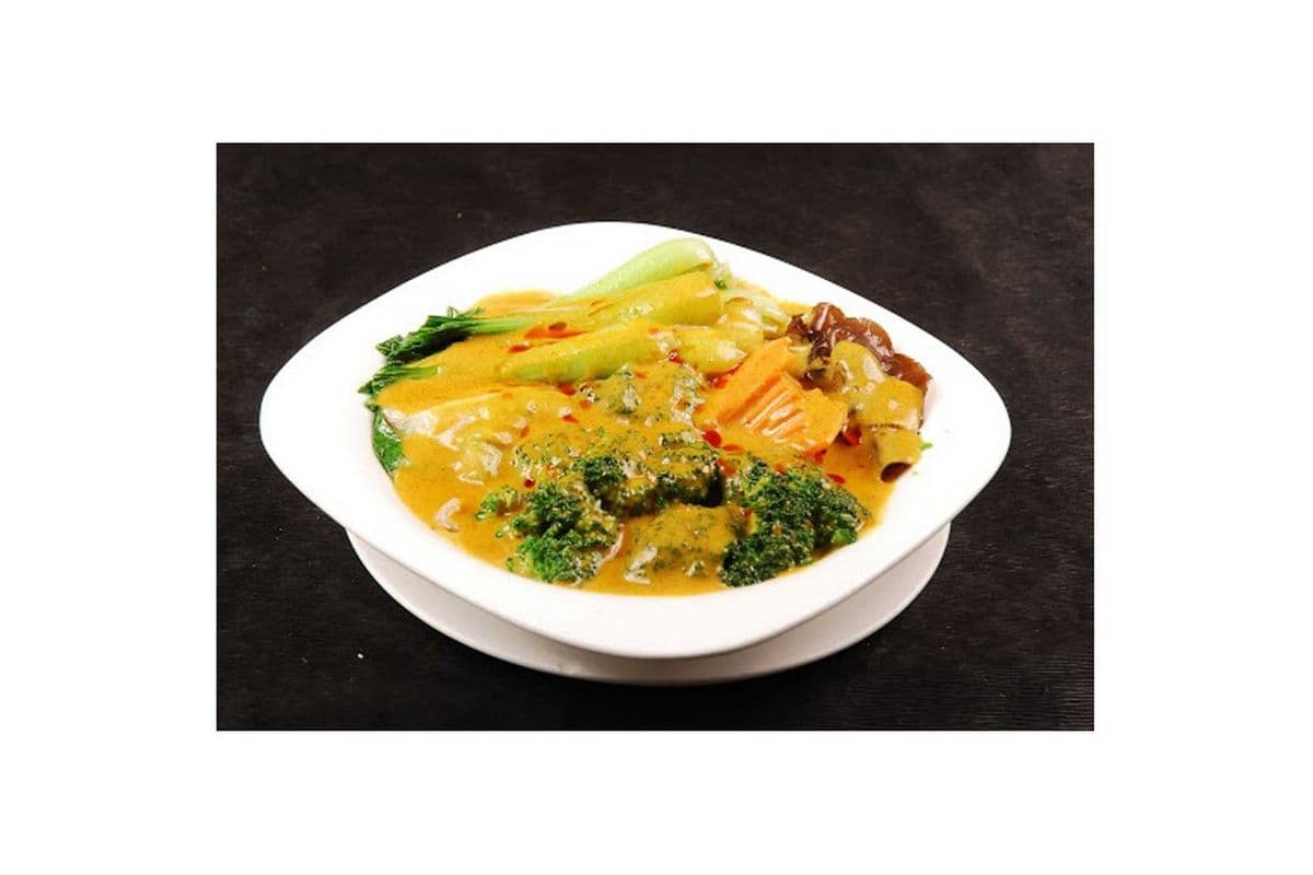 101. Mixed Vegetables in Thai Curry Sauce