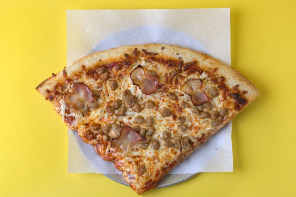 Slice of Pizza (1/4 of Jumbo Pizza)