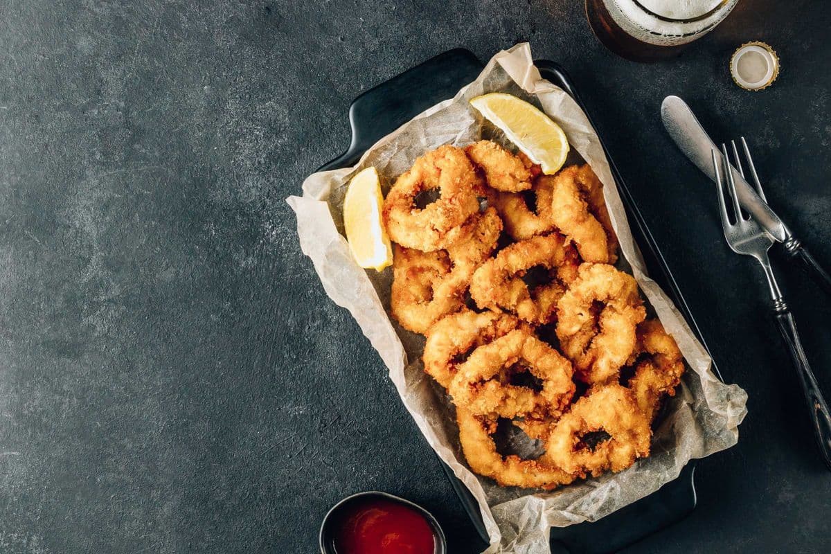 F7. Calmar frit / Deep-Fried Squid