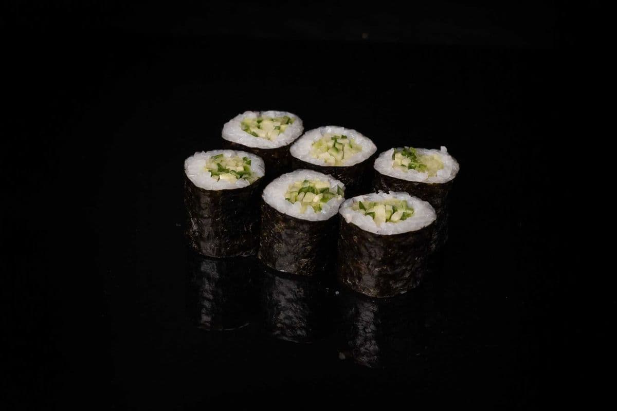 Hosomak with Cucumber