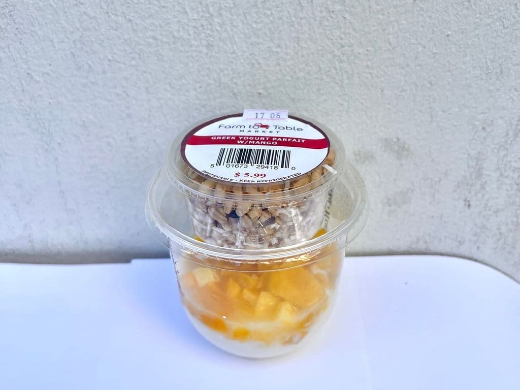 F2T GREEK YOGURT PARFAIT WITH MANGO