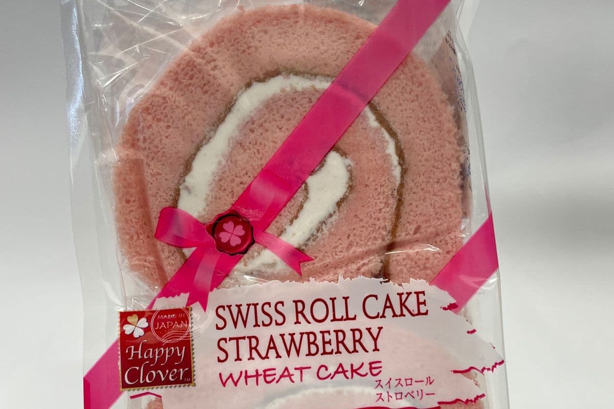 Swiss Roll Cake Strawberry 4pc