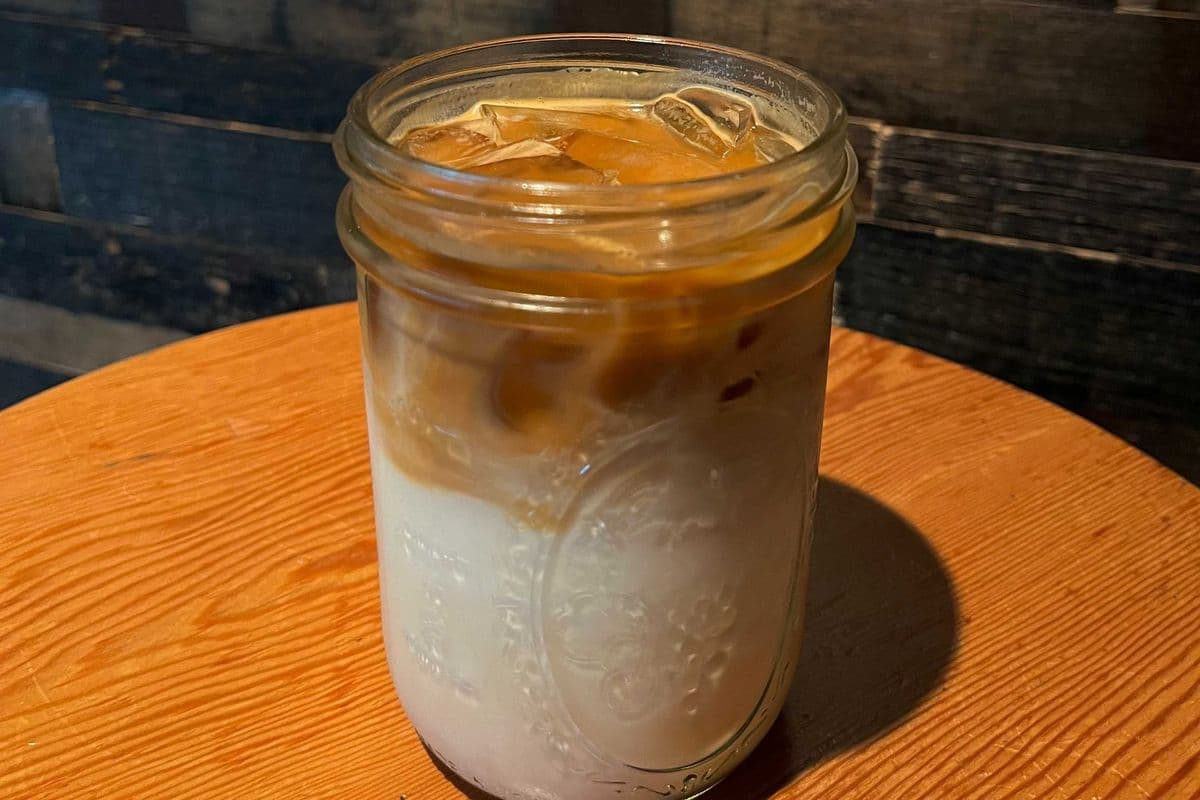 Iced Latte (16oz)