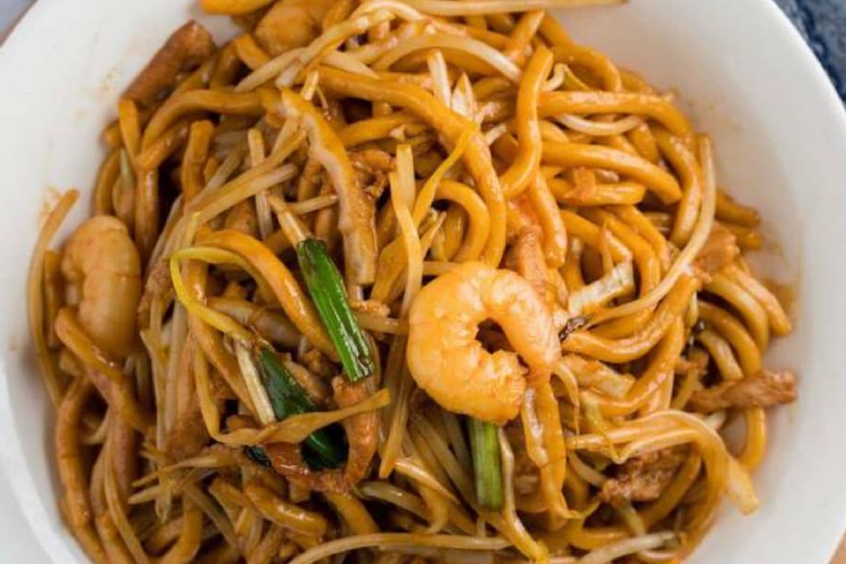 Pan-Fried Shanghai Noodle