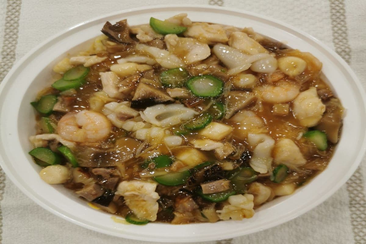 161. House Special Shrimp, Chicken, Pork on Rice 招牌烩饭