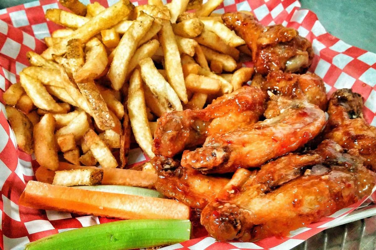 Cecil's Famous Wings