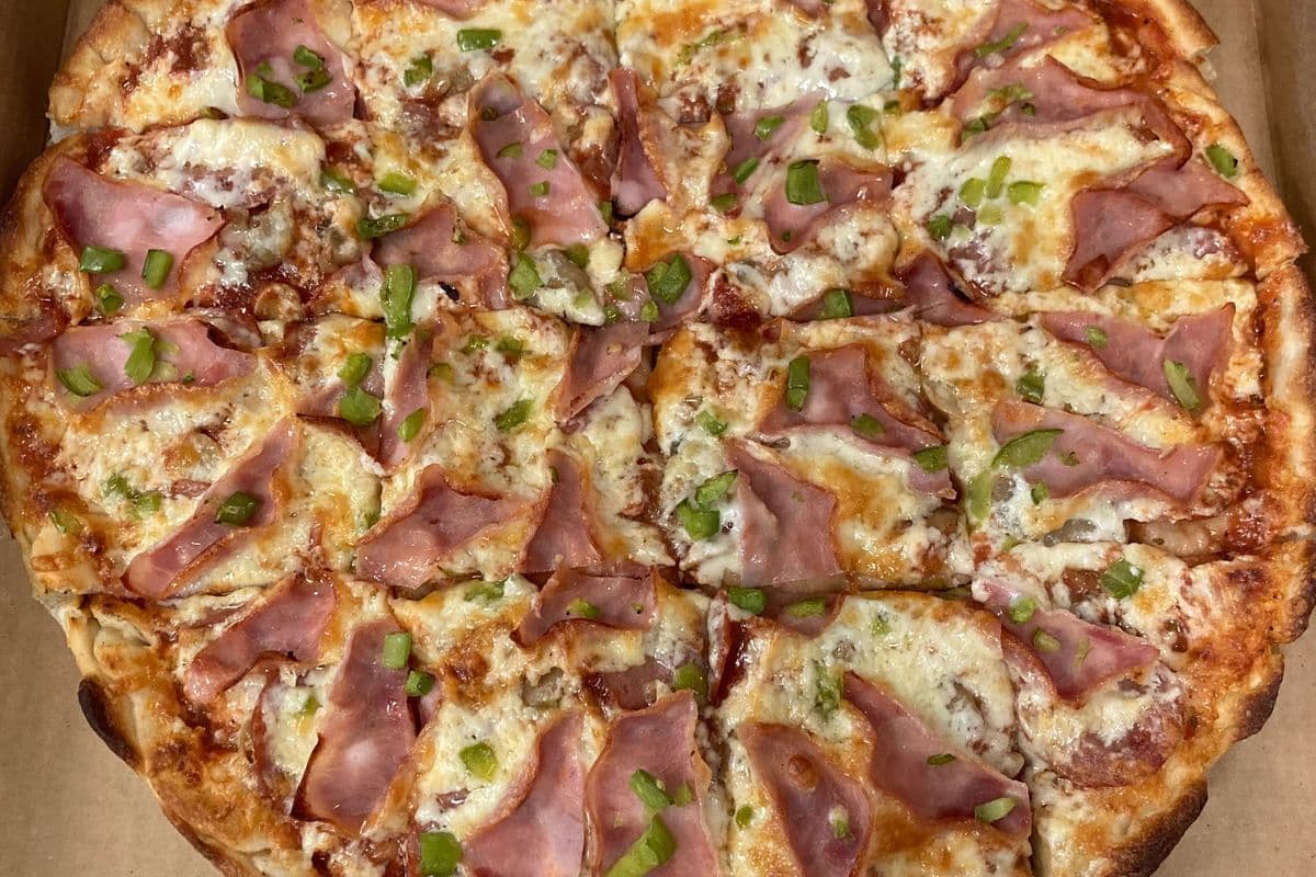 8" Small Canuck Pizza