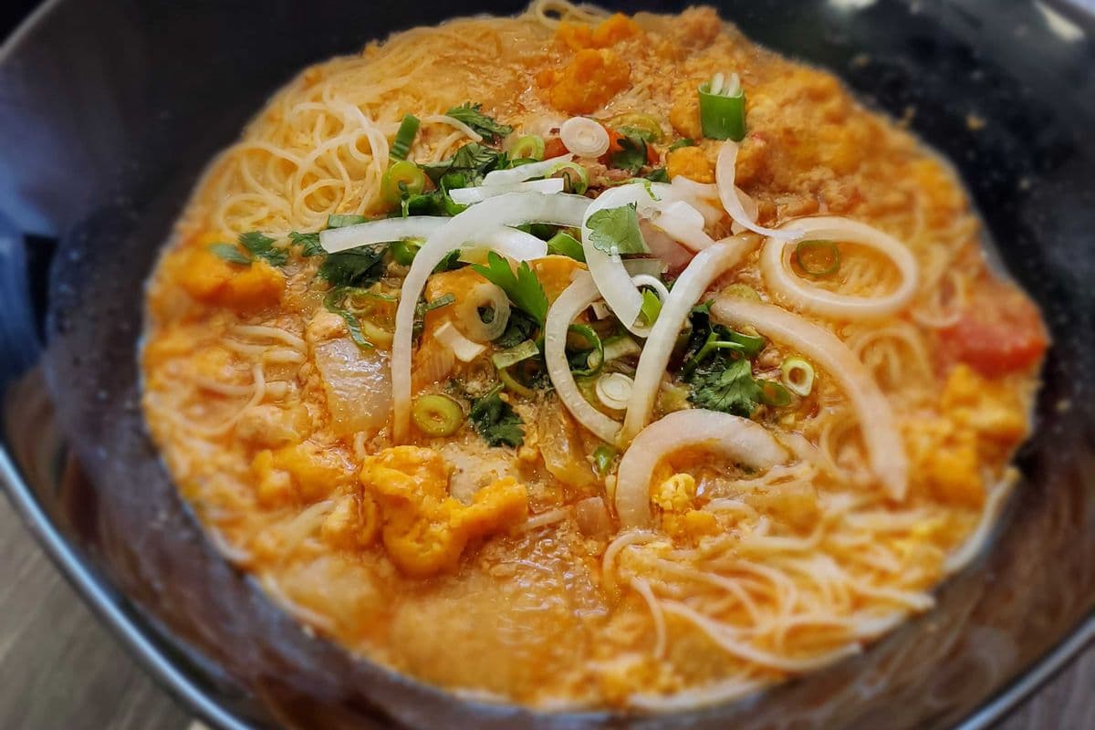 Bun Rieu - Crab Pork and Tomato Soup BYOP (4 servings)