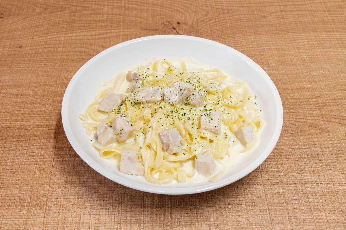 Fettuccine Alfredo with Chicken