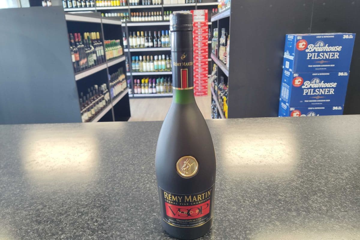 Remy Martin Cognac Fine Champagne - V.S.O.P (1 x 750ml Bottle)