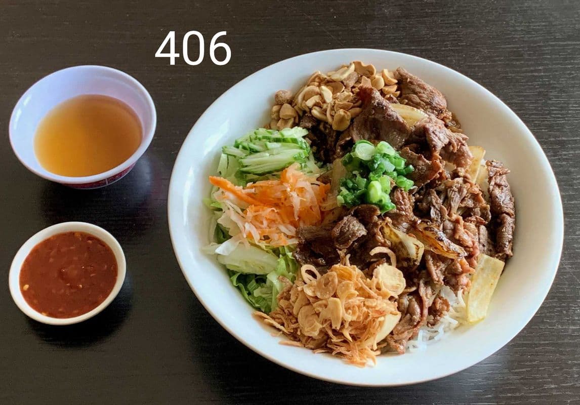 406. Bun Bo Xao Xa Ot