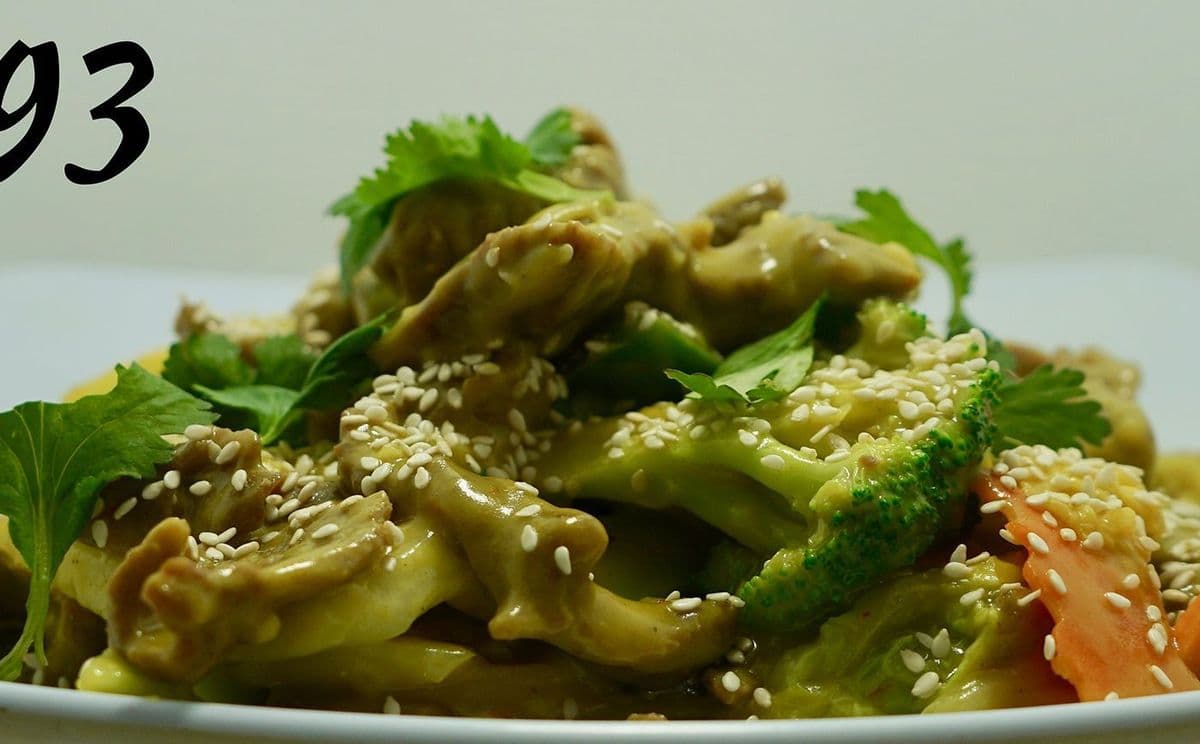 93. Boeuf Curry Thai Jaune 咖喱牛肉