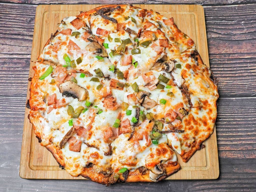 10" Spicy Roast Beef BOMB Pizza