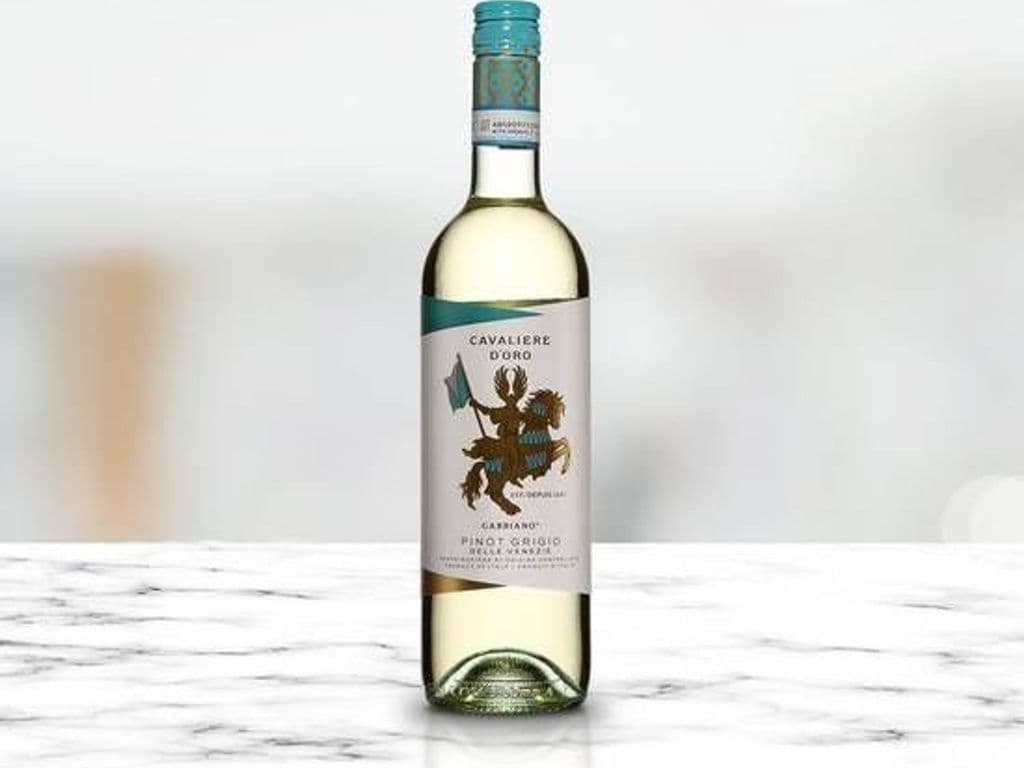 Cavaliere D'oro Gabbiano Pinot Grigio Igt, 750mL (12.5% ABV)
