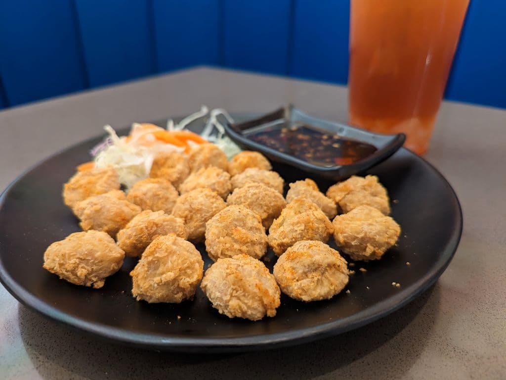 A06: Viet Nom Nom