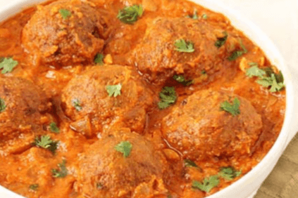 16. Kofta Ghorma Rice and Salad