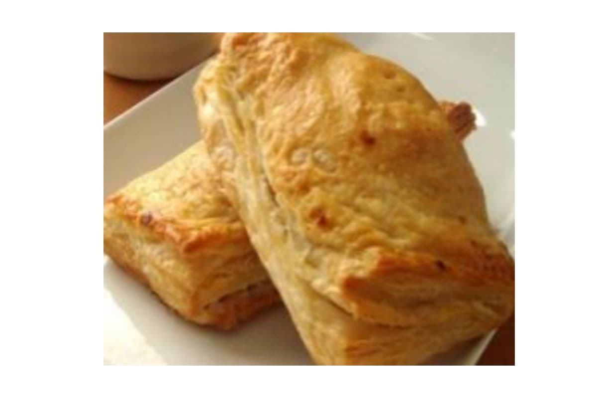 Manchurian Puff Patty (1 pc)