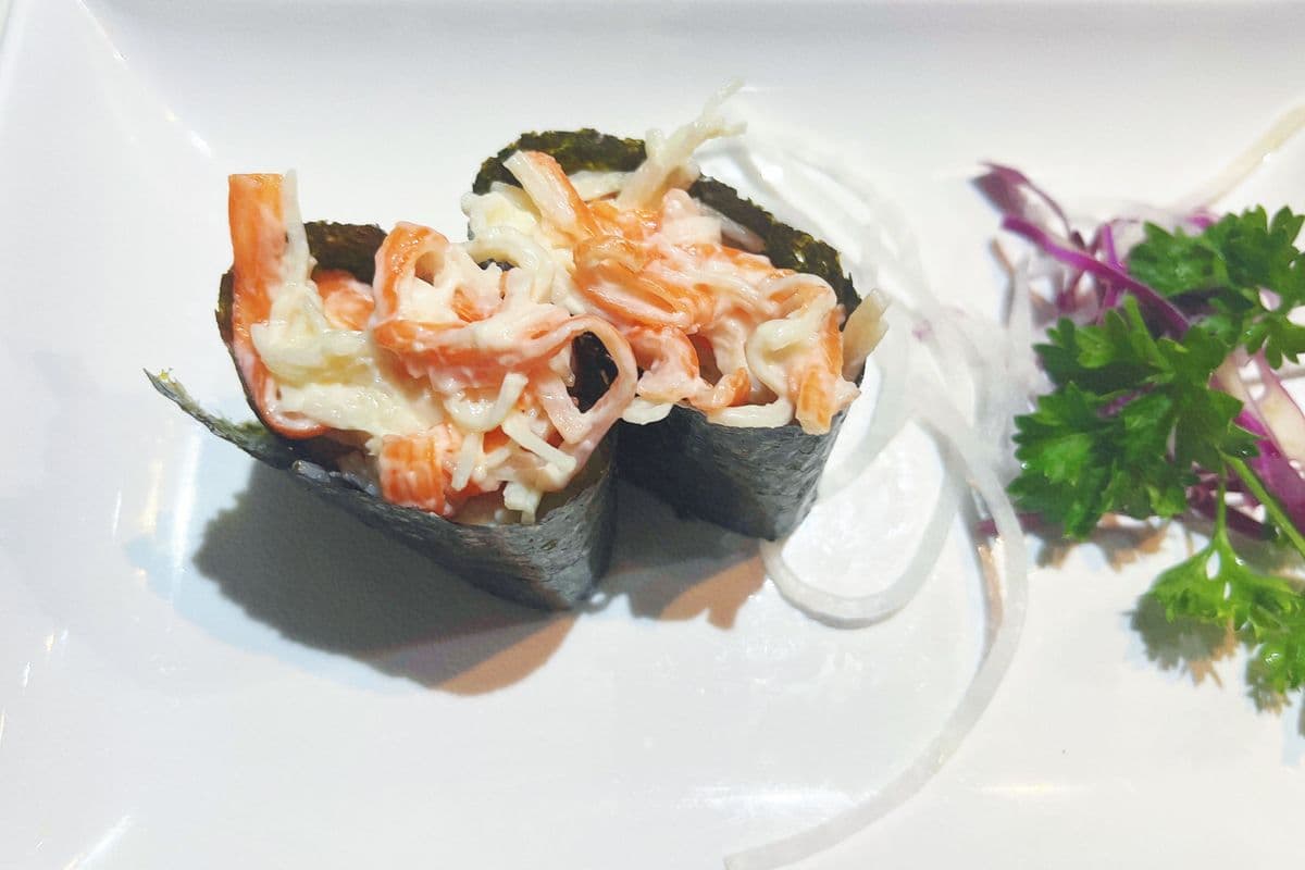 Akita sushi (2pcs)