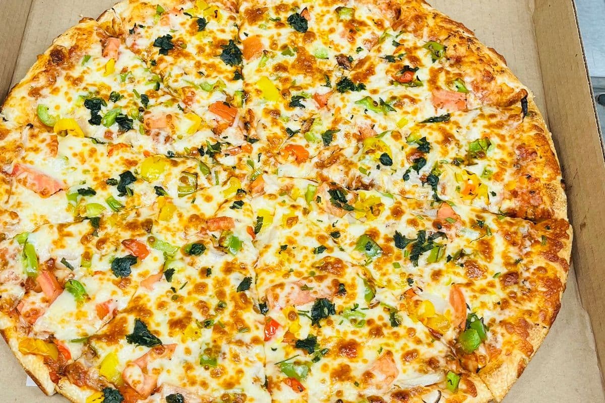 14" Punjabi-Style Veggie Pizza