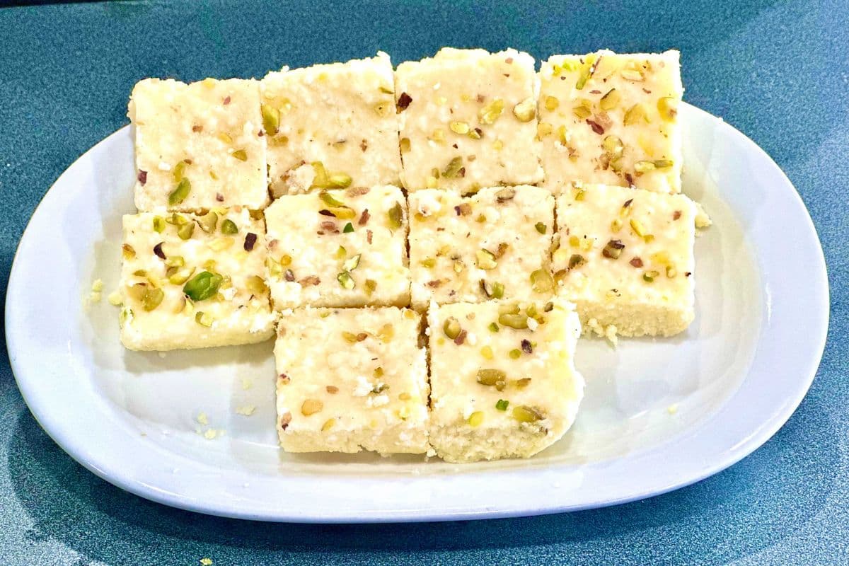 KHOYA KALAKAND (1 LB)