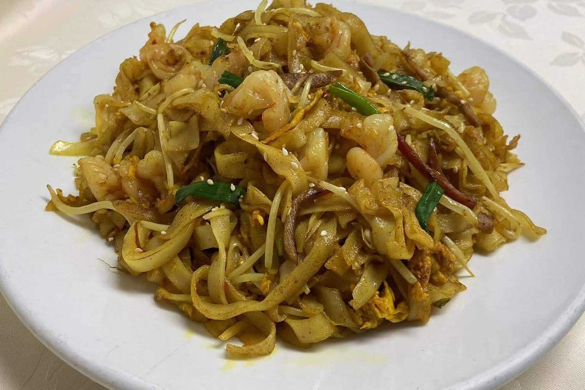 98. Singapore Style Fried Rice Noodles