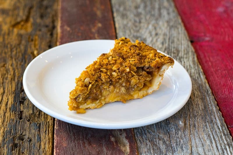 Tarte aux pommes.