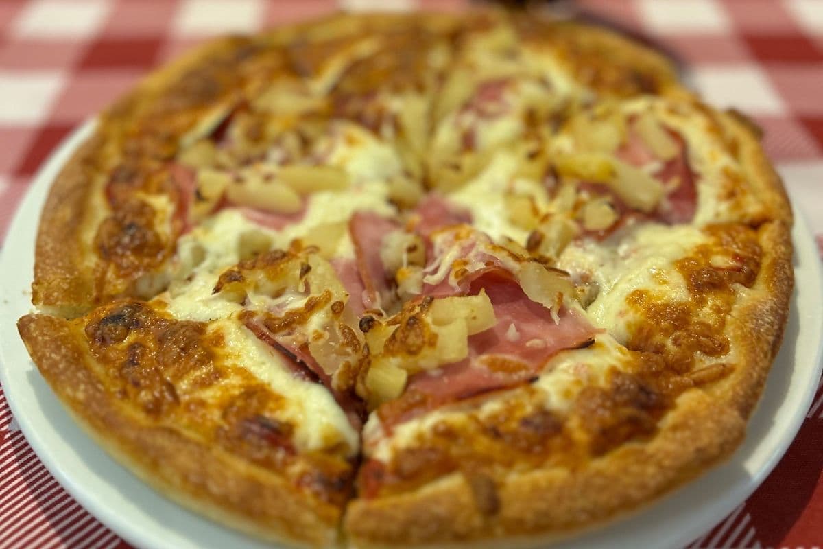 10" Medium Hawaiian Pizza