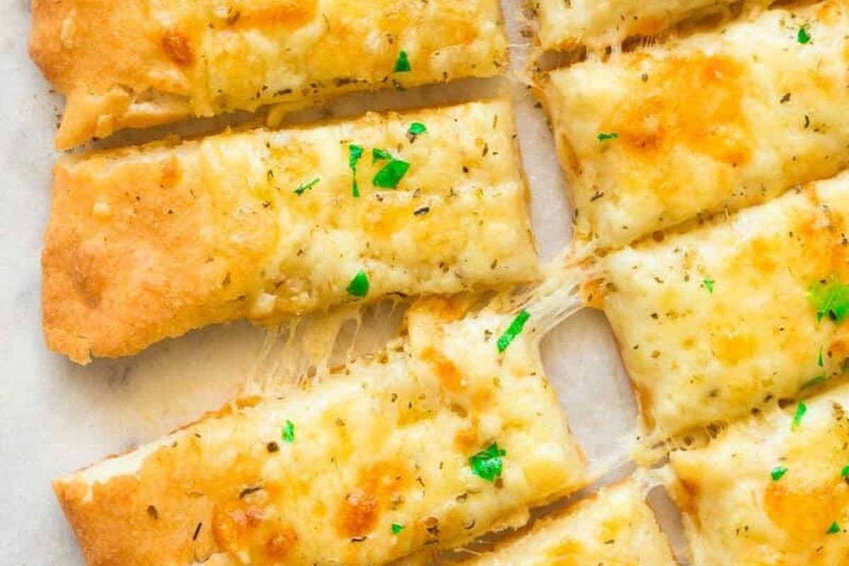 Vegan Mozzarella Breadsticks