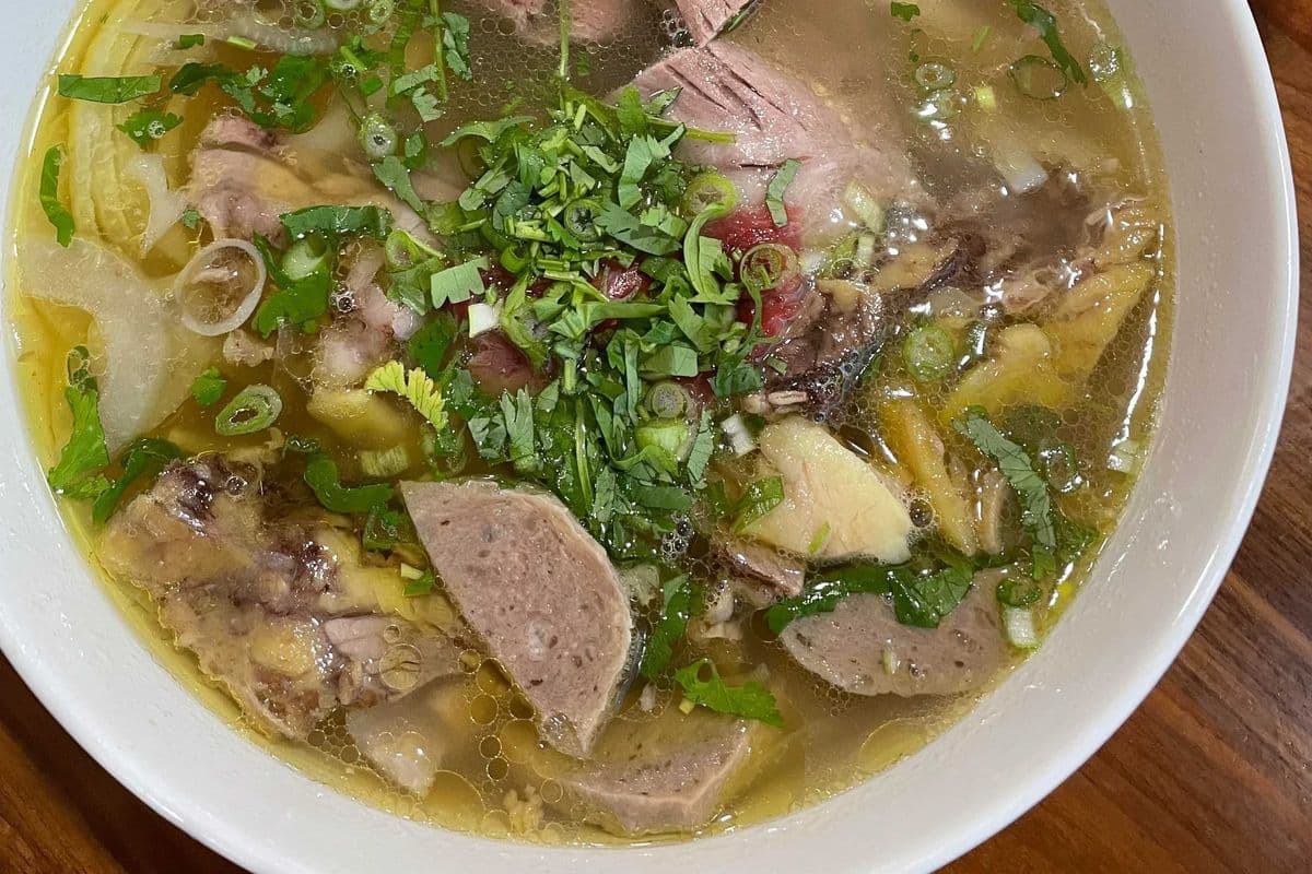 P1. Pho Dac Biet