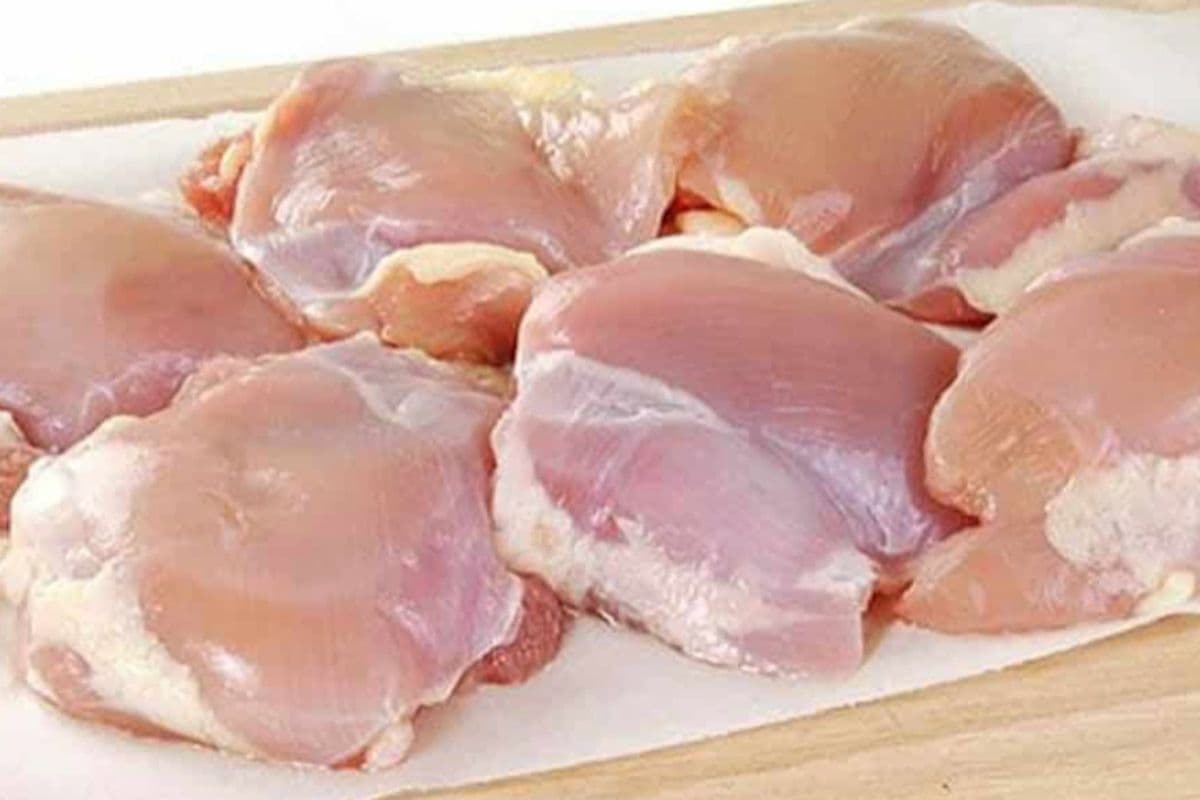 Chicken Thighs - Boneless/Skinless (1 lb)