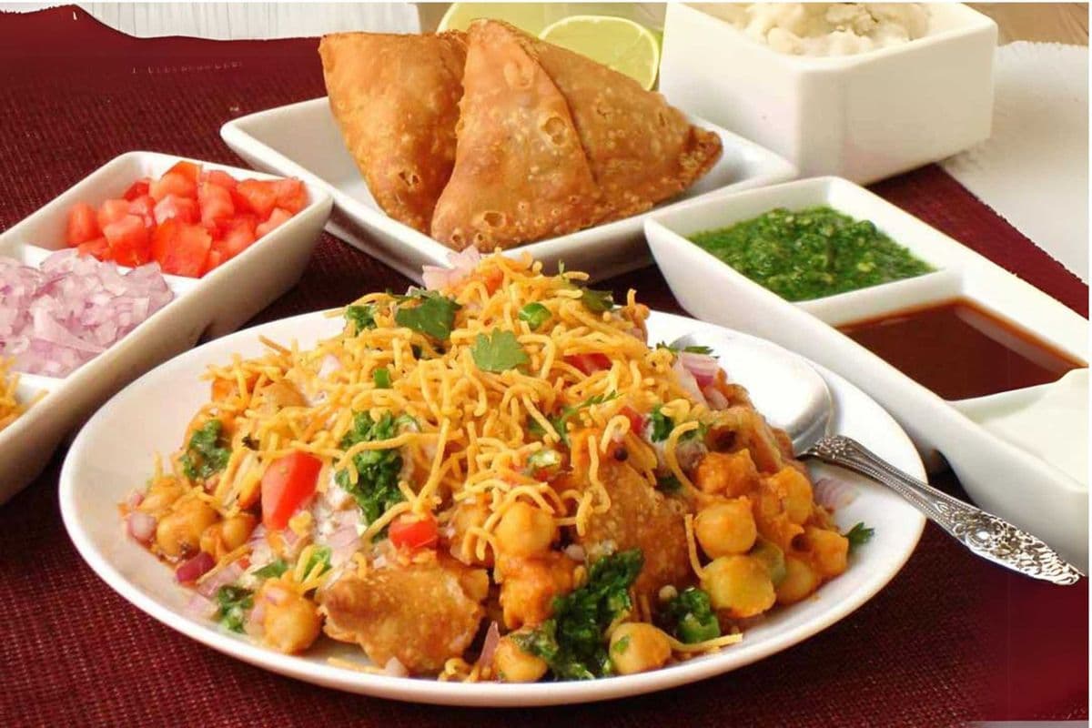 Samosa Channa Chaat