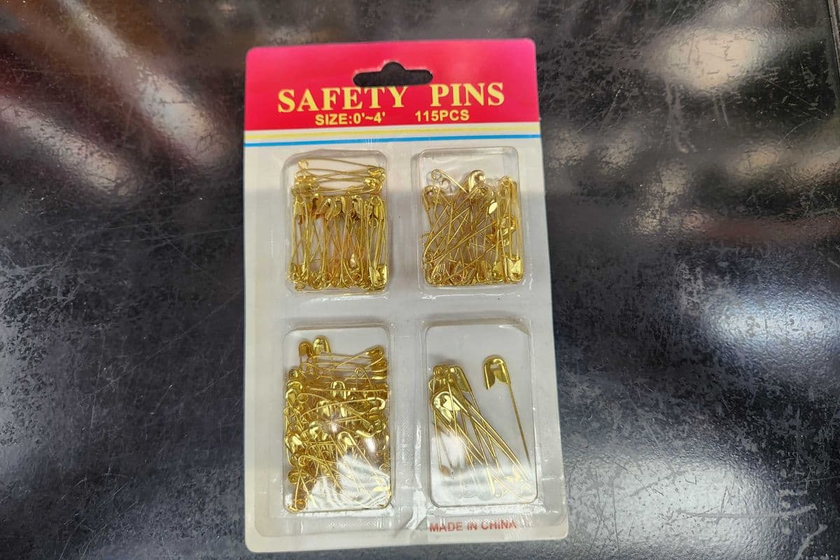 Safety Pins - Épingles de sûreté