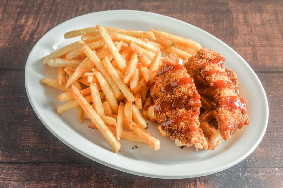 $10 Lunch Chicken and waffles!