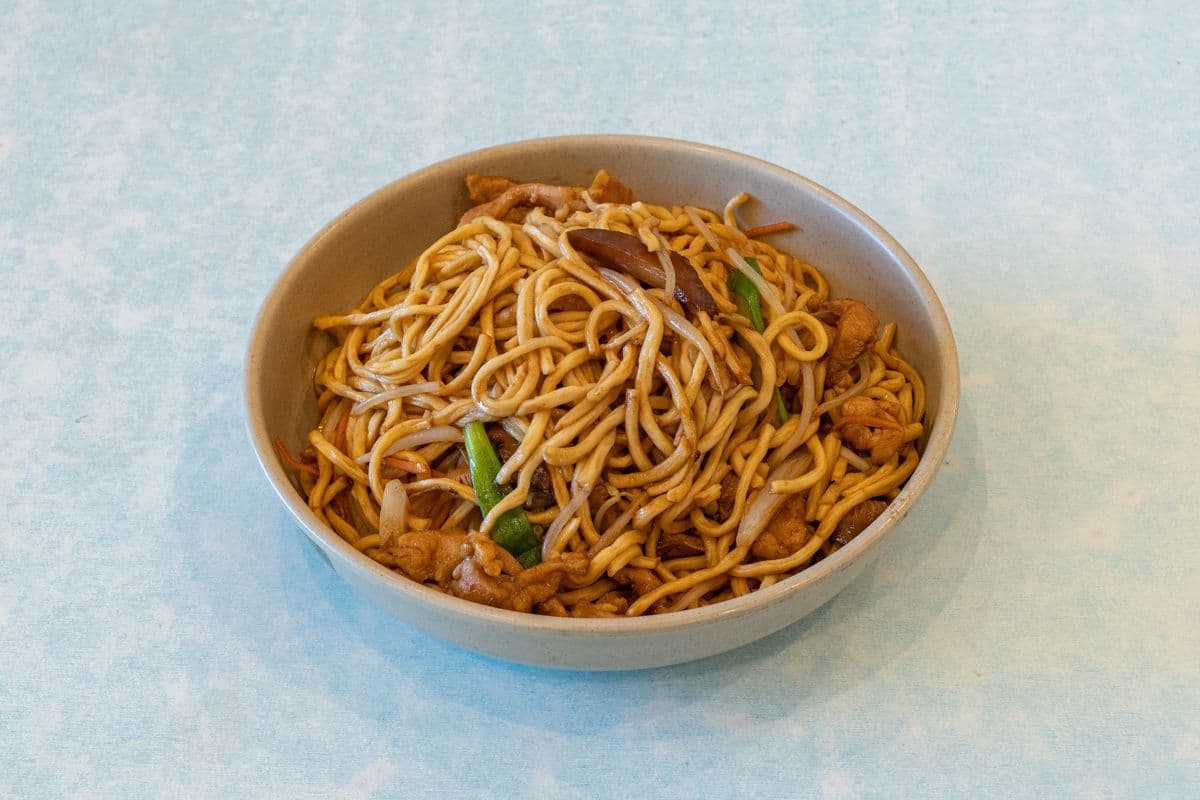 78. Stir-Fried E-Fu Noodles with Shredded Chicken and Bean Sprouts