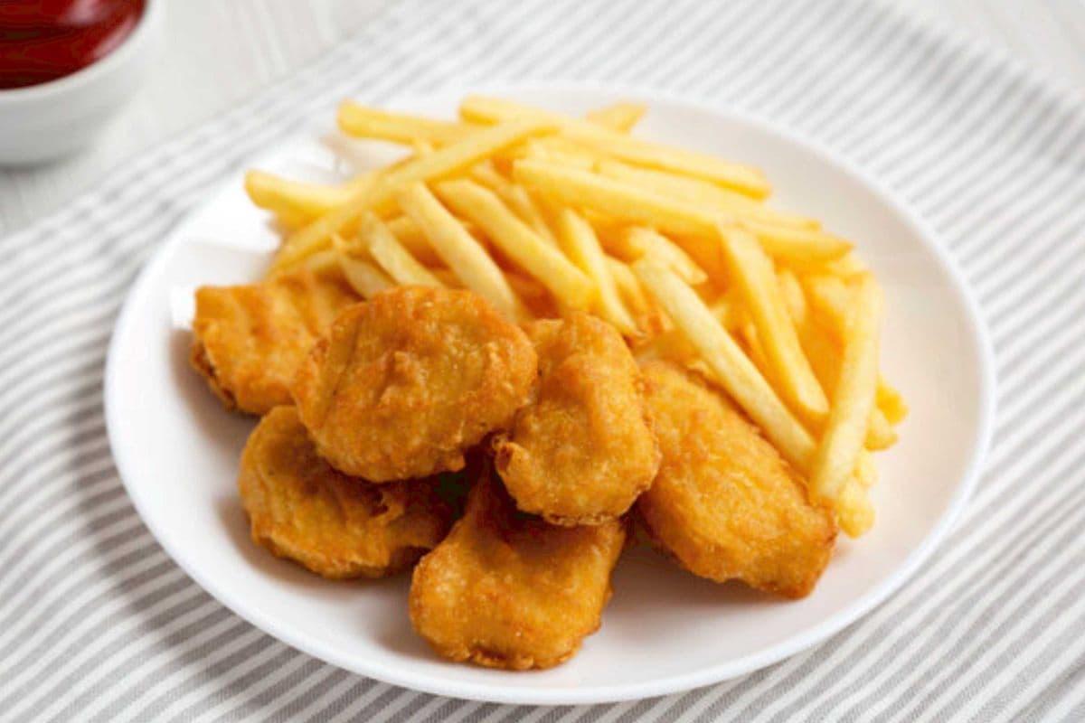 Chicken Nuggets With Fries