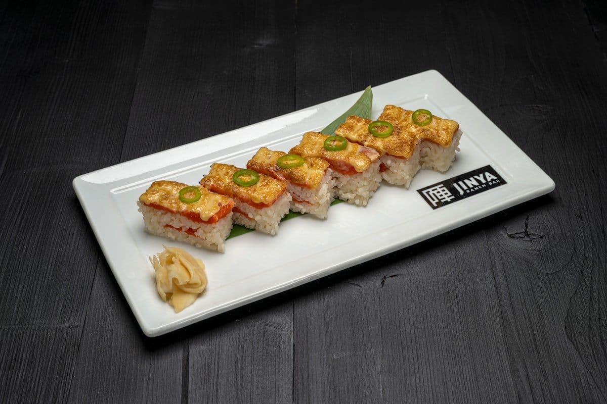Aburi Oshi-Sushi Salmon* 6p