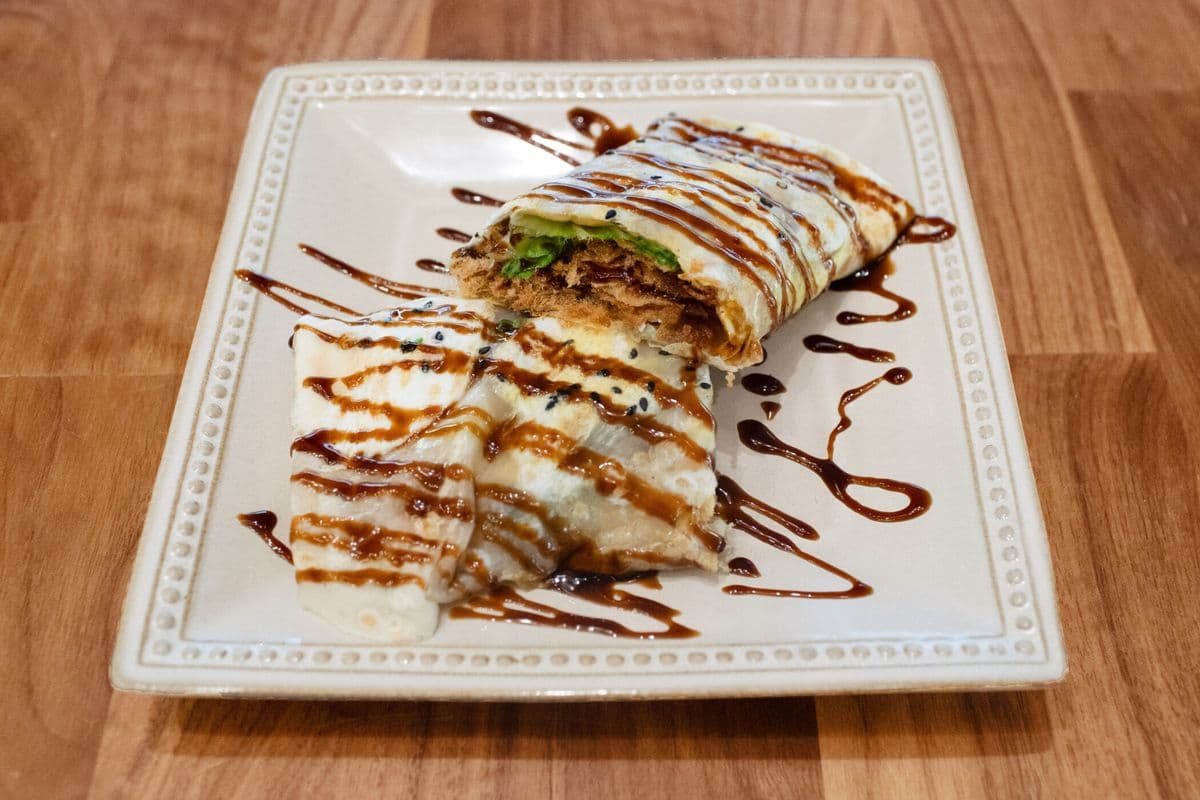 Fried Spicy Salmon Roll