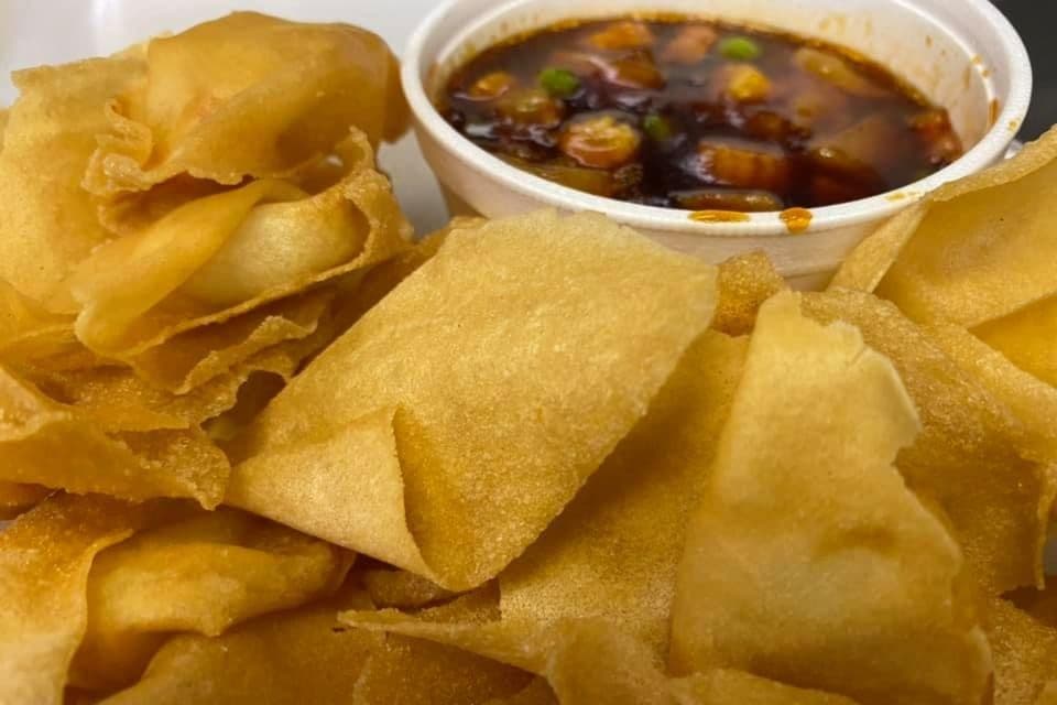 7. Deep-Fried Wonton with Sweet-and-Sour Sauce
