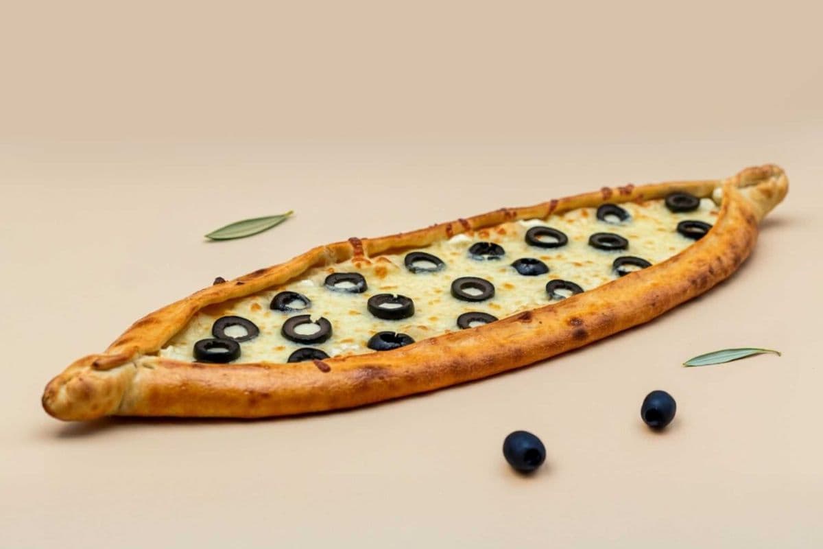 Cheese with Olives Pide