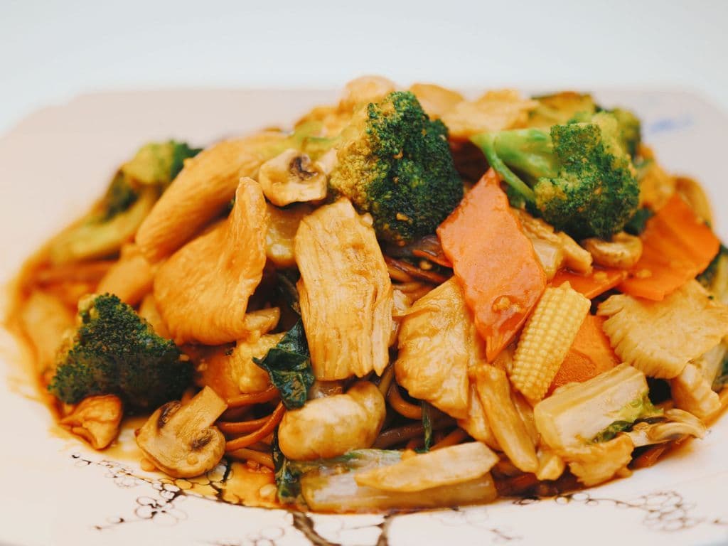 81.Chicken Chowmein