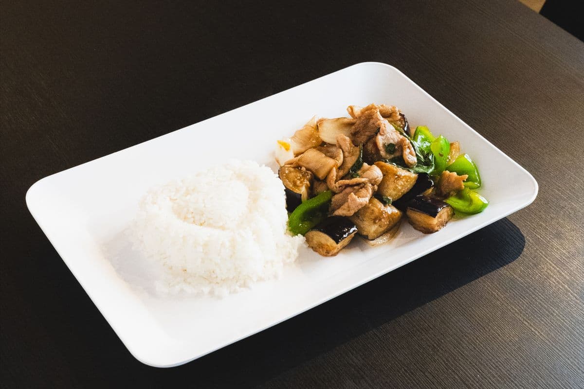 L6. Spicy Eggplants and Basil with Rice